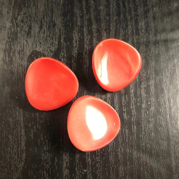 Set of 3 Matching Red Czech Glass Buttons Triangle shape One Inch Vintage - Picture 1 of 3